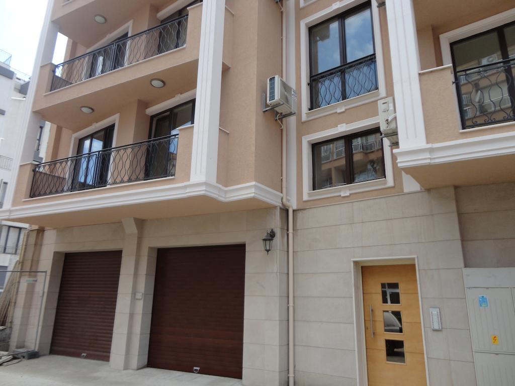 Holiday Apartments In Pomorie Exterior photo